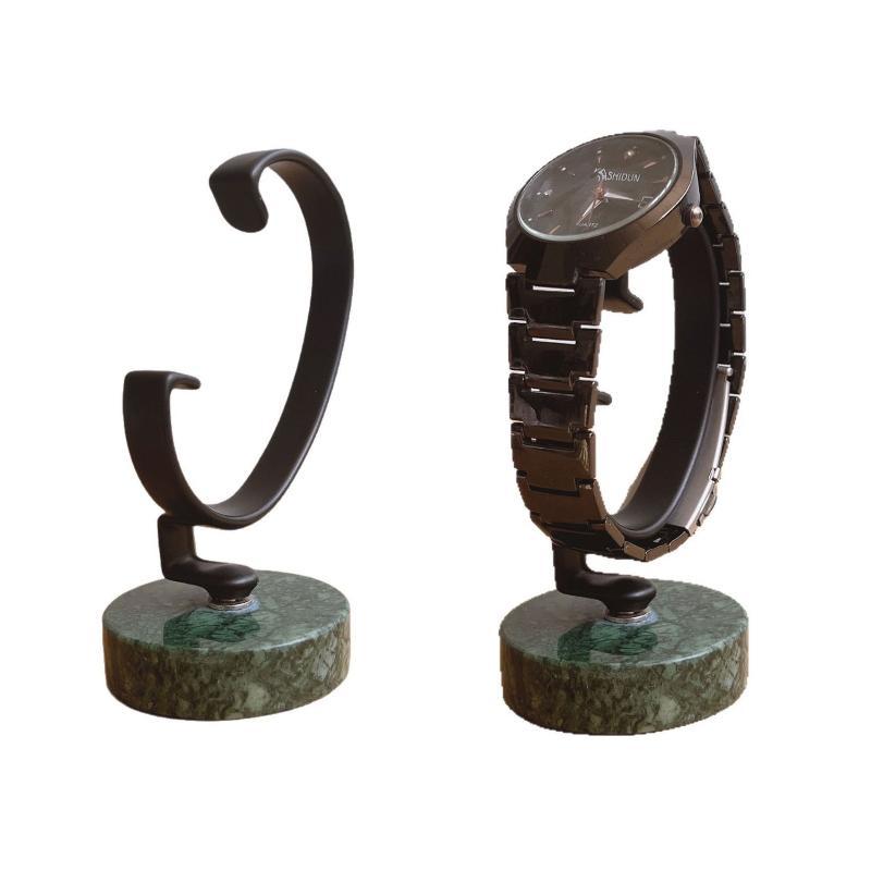Uhrenständer mit Marmorsockel, – Jewelry And Watches Inc Bewertung und Preis